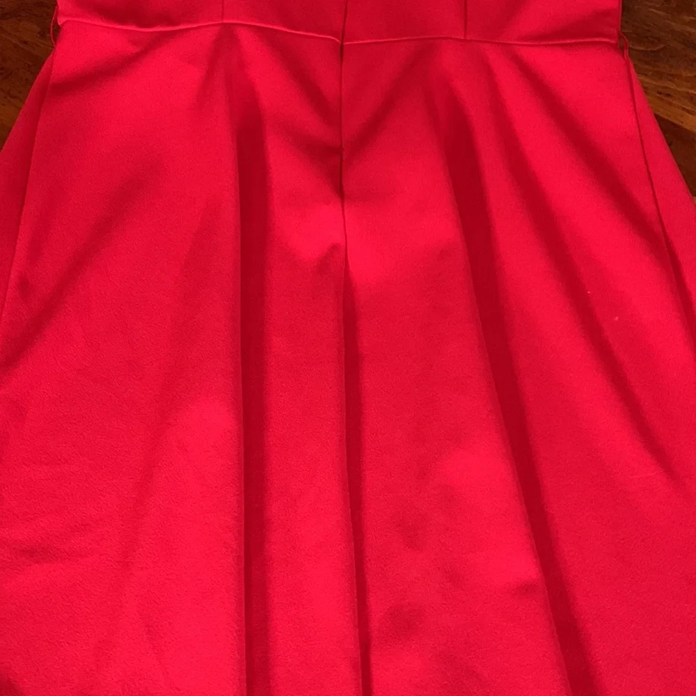 ELLE RED DRESS - Picture 7 of 8